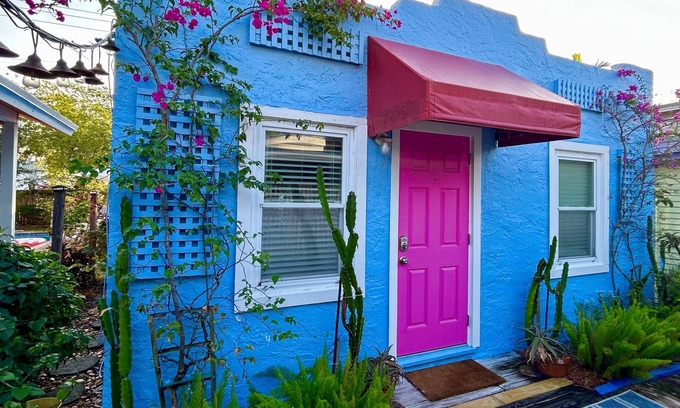 Lake Worth Cottage | Casita Azul with heated pool