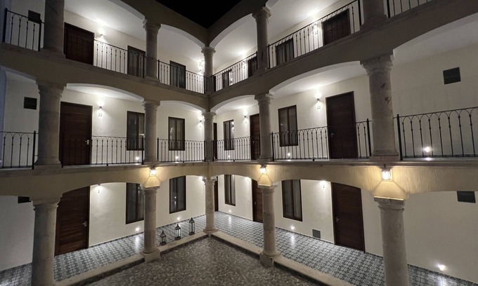 Tequila Hotel | Casona 1530