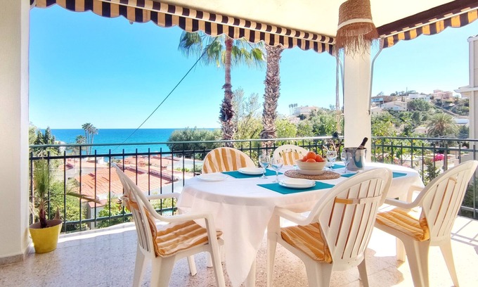 Coveta Fuma Ski Chalet | Casona del Mar - Terrace and views of the Mediterranean
