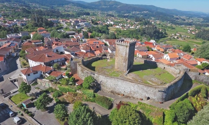 Vila Apartment | Castle Apartment | Town Centre | Northernmost town in Portugal