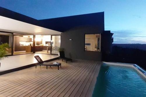 Brackenridge Private Residential Estate Villa | Castle Rock - Villa in a Private Nature Estate