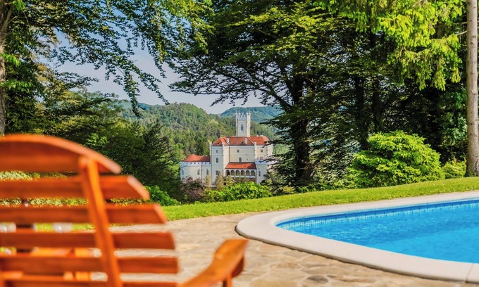 Bednja House | Castle View Haven With Wellness And Pool, Trakošćan, Croatia