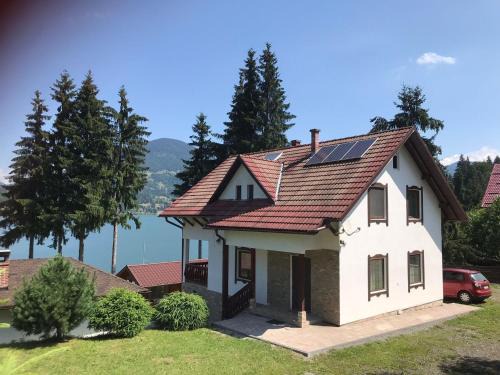 Bistrita Bargaului House | CASUTA LANGA LAC