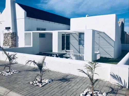Paternoster House | Cataliya Holiday Home Paternoster