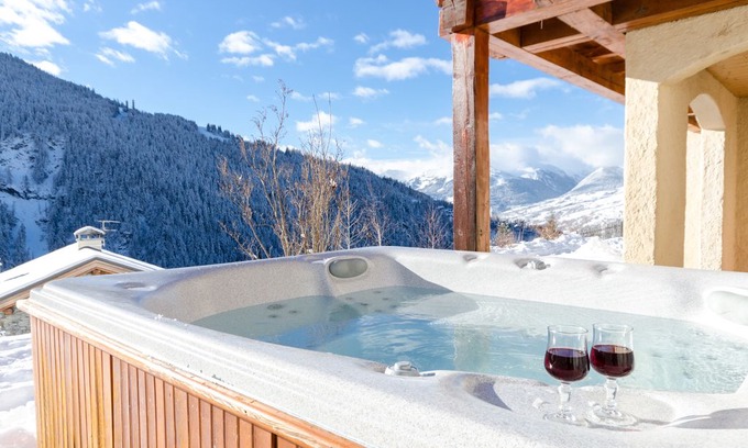 Peisey-Nancroix Cabin | Catered ski chalet with hot tub and sauna - 1 minute from ski lift