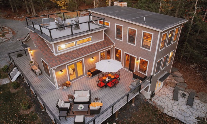 Pond Eddy Cabin | Catskills 3BR Cabin Retreat w/Roof Deck and Fire Pit