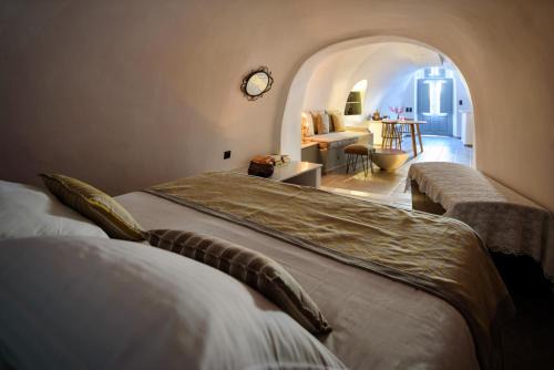 Finikia House | Cave house mARTrona