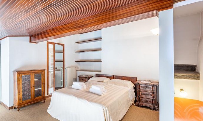 San Lorenzo Apartment | Cavourotto Terrace