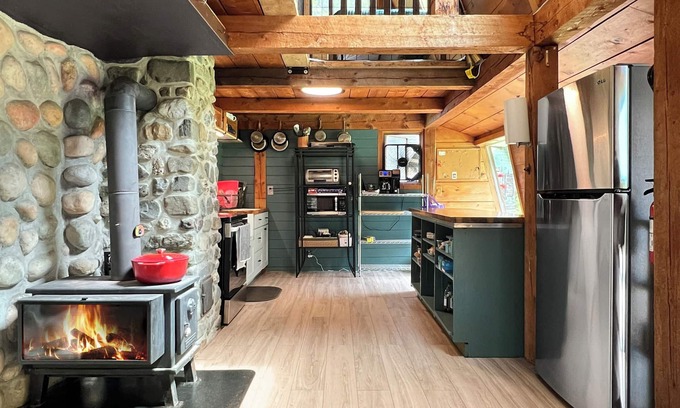 Shirley Cabin | Cedar Retreat Cabin (Direct ATV/Snowmobile access)