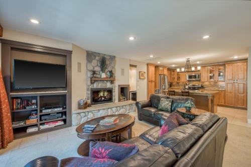 Incline Village Apartment | Cedars West