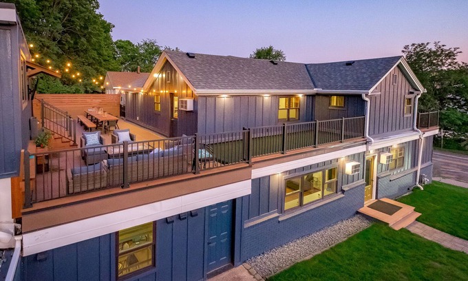 Prescott House | Celebrate Downtown | Rooftop Patio | Arcade