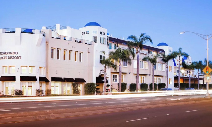 Coronado Resort | Celebrate winter holidays at the lovely, warm, welcoming Coronado Beach Resort!