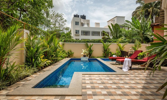 Baga Villa | Celebration Villa Luxury 6 Bedroom with Pool and Jacuzzi close Baga Beach