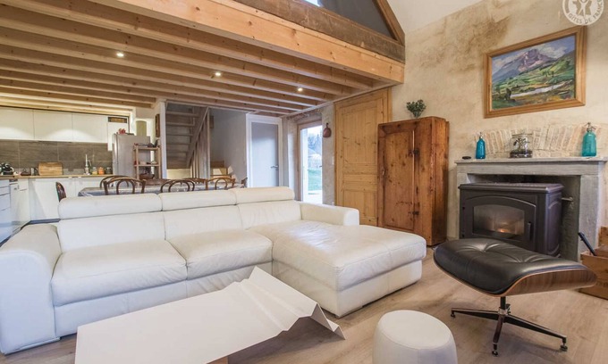 Les Marches House | Cellier DES Vignes - LES Marches