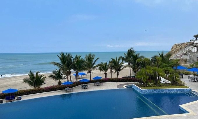 Punta Blanca House | Cen-Beach Vacation and Beach House Urb. Marenostro