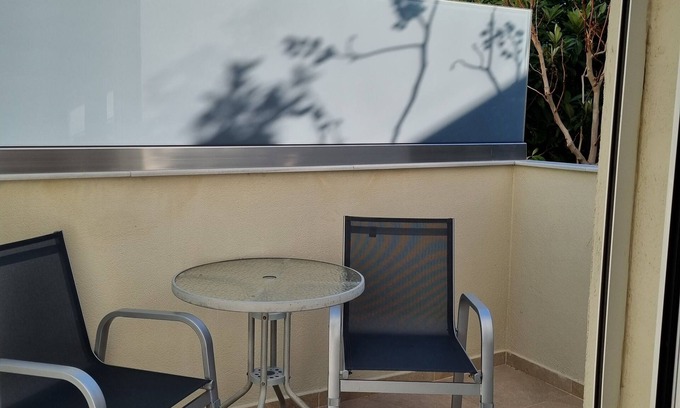 Agios Vasileios Hotel | Central apartment just across the beach!