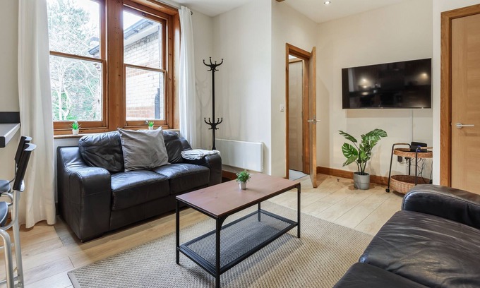Bournemouth City Centre Apartment | Central apartment close2 beach