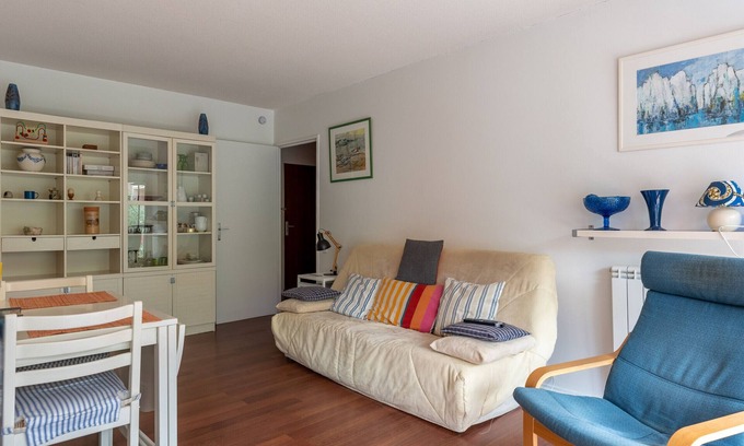 Arcachon Apartment | Central Arcachon: Cozy T2, Nearby Beach, Private Parking, WiFi