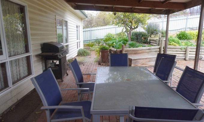 Ararat House | Central California Bungalow combines old charm with modern comforts