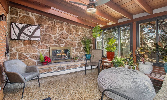 Southeast House | Central Denver 4 bedroom Sleeps 8 Relaxation Zone Close to Everything!