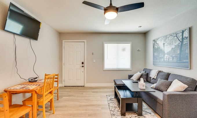 Townsite House | Central Henderson Retreat Near Dining + Lake Mead!