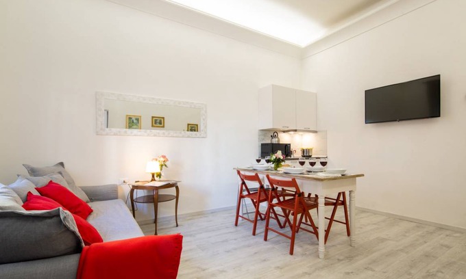 Santa Maria Novella Apartment | Central Station Apartment