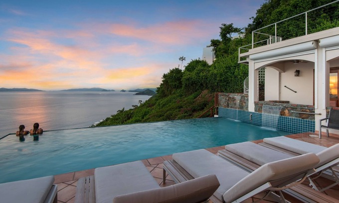 Estate Lovenlund House | Central Local - Magens Bay - Postcard Views