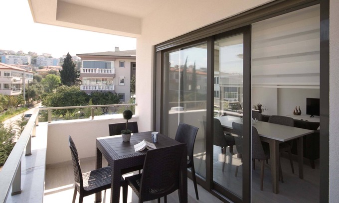 Cesme Condo | Central location 1bedroom apartment/ swimming pool