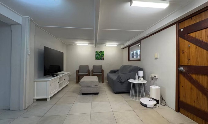 Bungalow House | Central Peaceful Apartment