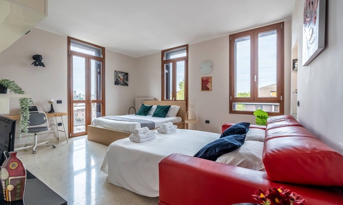 Ponte Seveso Apartment | [Central Station-Duomo] Two Bedrooms & Terrace
