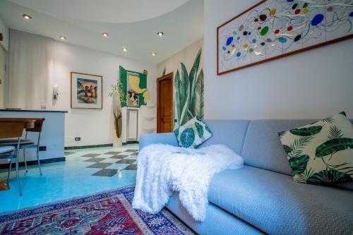 Centro Direzionale Apartment | Central Station-Porta Nuova Pet Friendly 4 pax Chek in H24