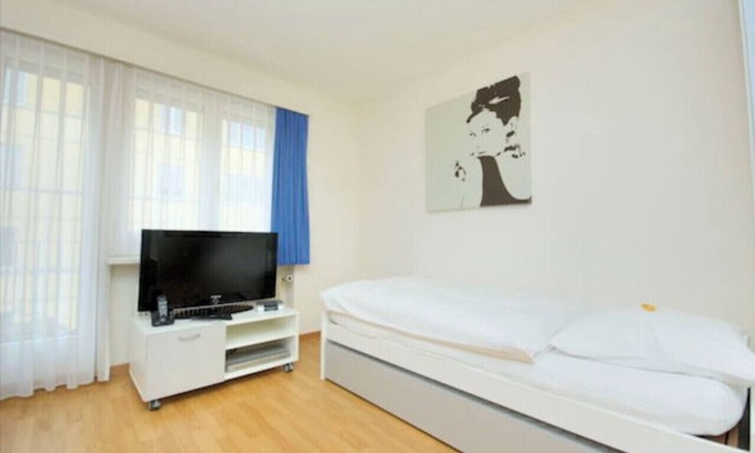 District 6 Apartment | Central Studio - Crown 28