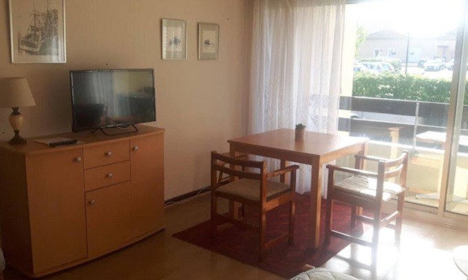 Saint-Paul-les-Dax Condo | Central T1 apartment for cures and short stays - Private paking