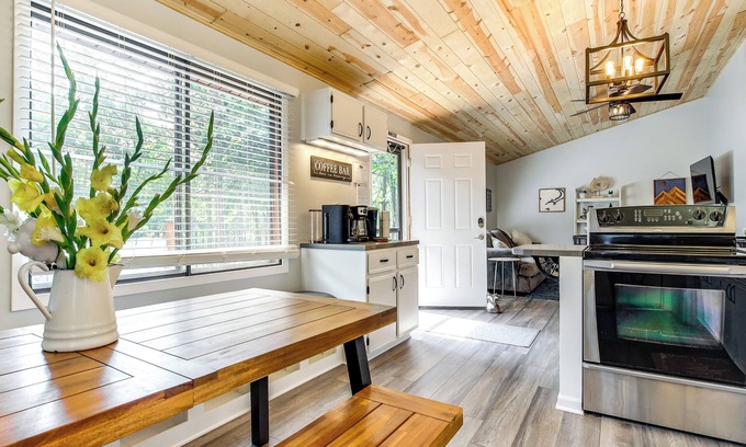 Rome Cabin | Central Wisconsin Cabin: Golf, Lakes & Trails!