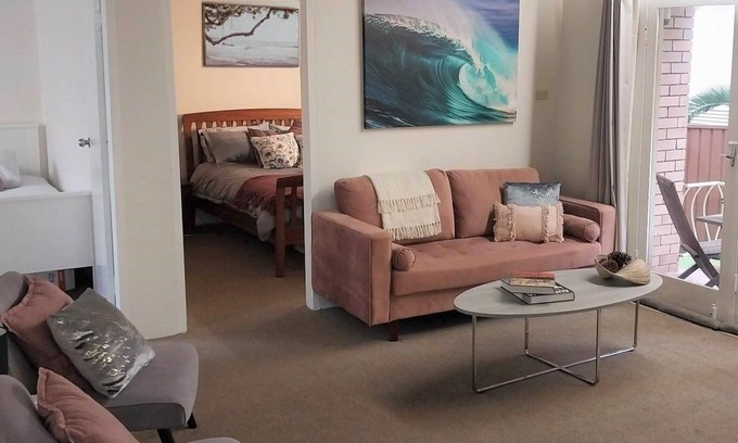 Wollongong CBD Apartment | Central Wollongong Apartment (2 bedrooms)