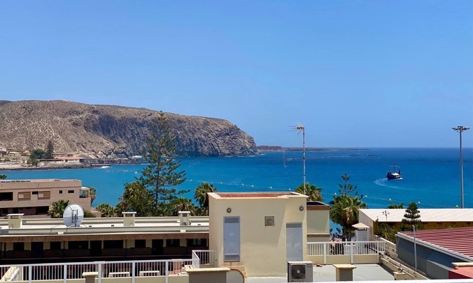 Los Cristianos Apartment | Centrally located apartment in Playa de Los Cristianos - Tenerife South