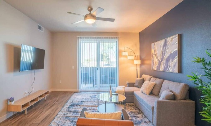Tempe Apartment | Centrally Located Apt|Pool,Gym,W/D,Balcony,Parking