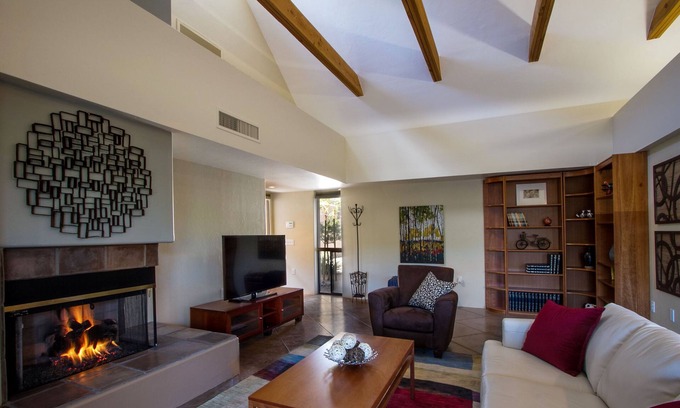 Campus Farm House | Centrally Located Contemporary Home.