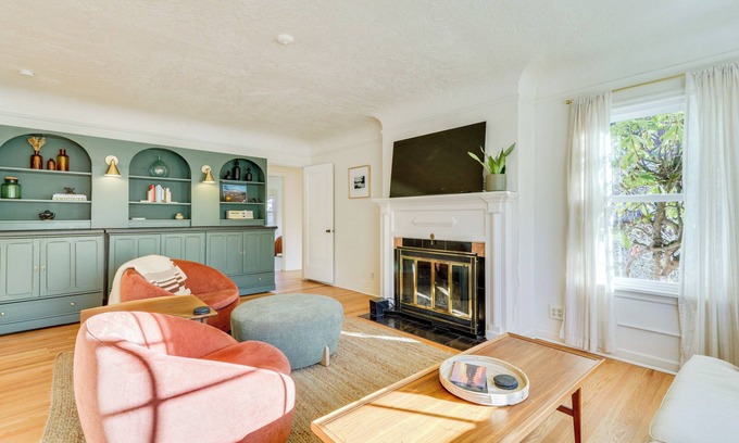 Portland House | Centrally Located Portland Home: Pets Welcome!