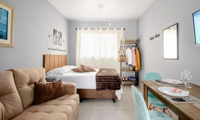 Centro House | Centro de Floripa Perto Shopping Beiramar - B