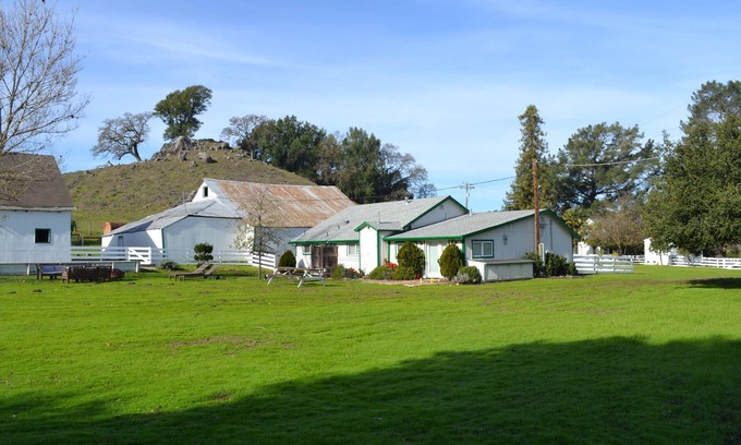 Petaluma Cottage | Cerro Pampa Polo Ranch 4 Countryside Cottages