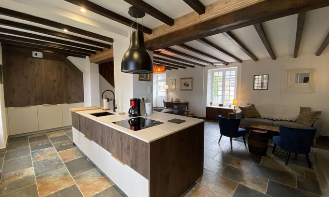 Plomb Bed & Breakfast | Château La Rametière