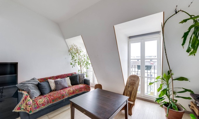 Les Halles Apartment | Châtelet - les Halles (Ferronnerie) ID 161