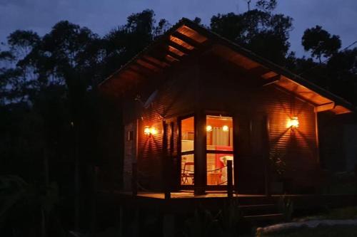 Orleans Ski Chalet | Chalé aconchegante com hidro no pé da serra