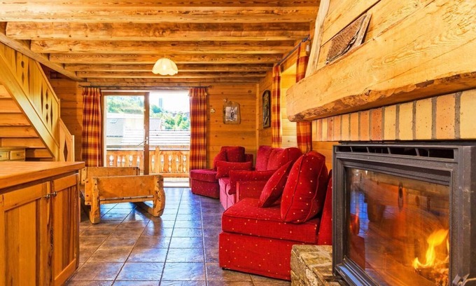 Le Bettaix Ski Chalet | Chalet, 250m from ski slopes, balcony, fireplace or stove, parking, tv, ski locker, 260m²