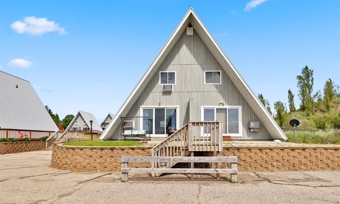 Stevensville Villa | Chalet #12 - Two Bedroom Villa, Sleeps 6