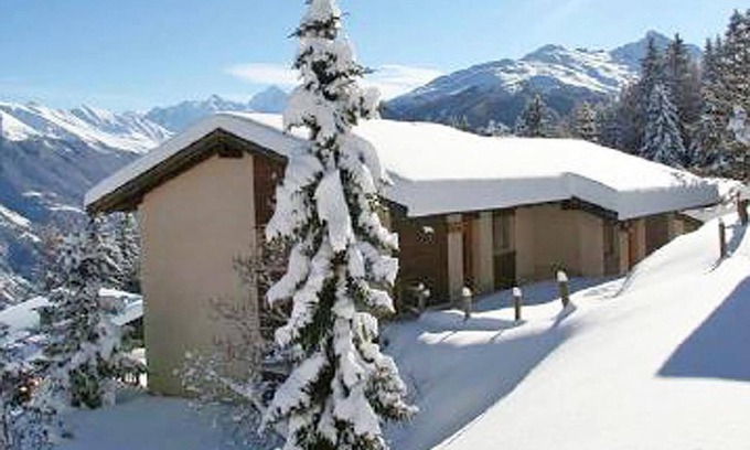 Vex Ski Chalet | Chalet Arnica