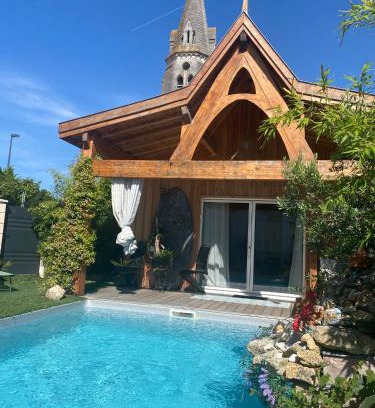 Gujan-Mestras House | Chalet Atypique VUE Piscine