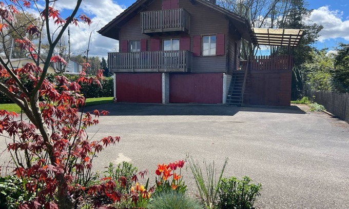 Chevroux Ski Chalet | Chalet by the lake 3 minutes' walk away