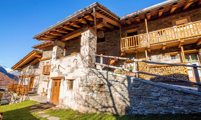 Marmora Ski Chalet | Chalet 'Civico 8' with Mountain View, Shared Garden and Wi-Fi